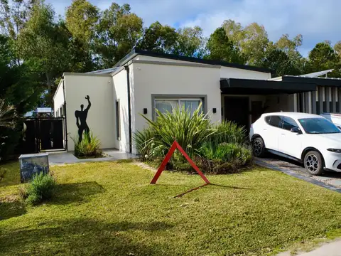 CASA MODERNA EN CARDALES VILLAGE