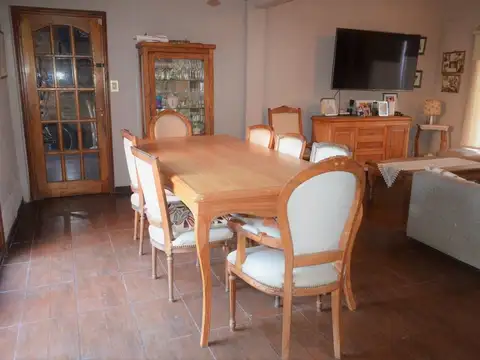ALQUILER CASA 5 AMBIENTES EN LONGCHAMPS PILETA