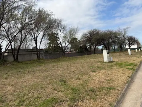 VENTA TERRENOS EN LA CATALINA. APTOS DUPLEX