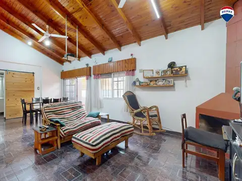 VENTA DE GALPÓN CON VIVIENDA MULTIFAMILIAR 