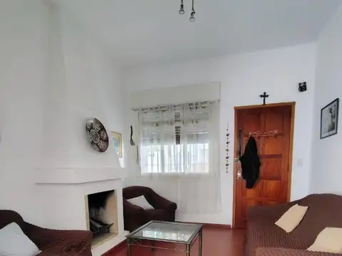 Depto Tipo Casa 4 ambientes con 2 baños