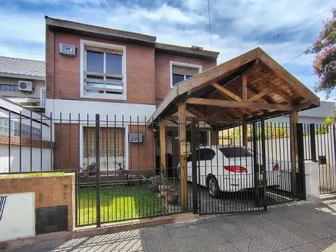 T/CASA 5AMB 2 PLANTAS C/COCH ZONA LASALLE