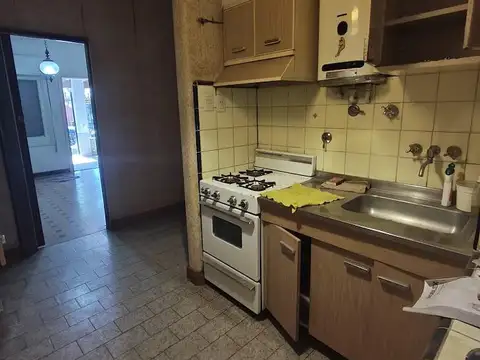 Casa 4 ambientes con 1 baño