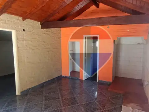 Casa 3 ambientes con 1 baño