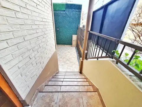 Casa de 5 Ambientes, 4 habitaciones,  en el Mejor Lugar de Valentín Alsina, Pileta-Quincho-Garage