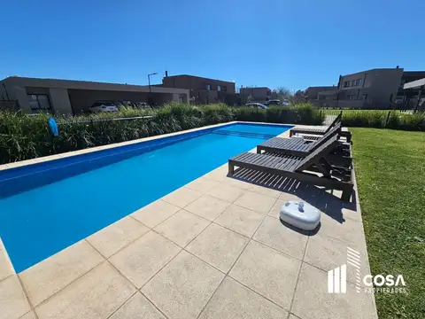 Venta Casa 2 dormitorios con jardín y pileta CONDOMINIOS DON MATEO Funes