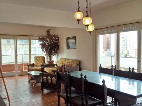 Excelente departamento 4 ambientes con cochera