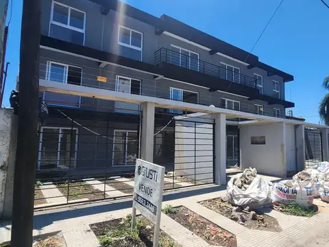 Departamento 2 ambientes con cochera