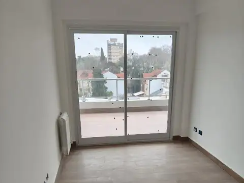 Venta  de Departamento en florida 3 Ambientes  6to piso frente con  Balcon, cochera, Sum y piscina
