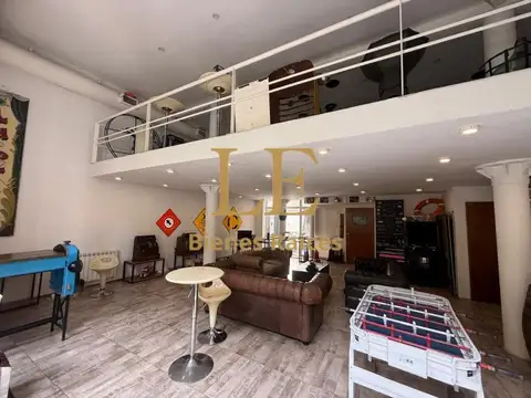 Oficina 5 ambientes con 4 baños
