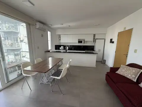 Ramon Falcon 5500, Piso 8