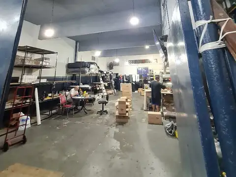 Galpon en Venta en Lomas Del Mirador, USD 250.000