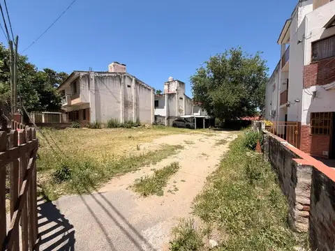 Terreno en Alquiler 15  mts Frente