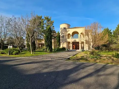 Venta casa Bs As Golf Country Club, Bella Vista