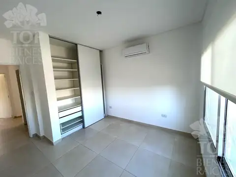 Casa 5 ambientes con 4 baños