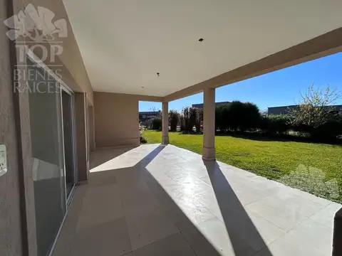 Casa en alquiler anual en El Canton