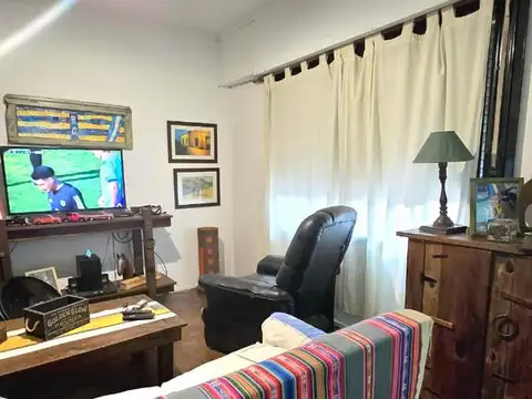 Casa 2 ambientes con 1 baño