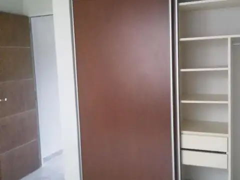 Raúl Ricardo Alfonsín 300