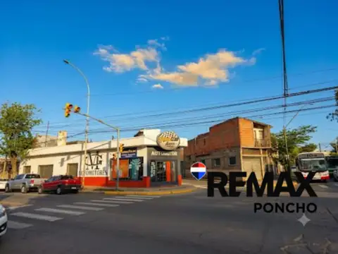 SE VENDE LOCAL COMERCIAL EN AV ALEM Y CHACABUCO