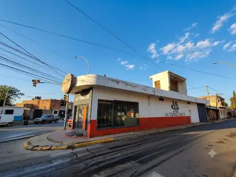 Local en Venta 54 años