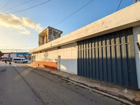 SE VENDE LOCAL COMERCIAL EN AV ALEM Y CHACABUCO