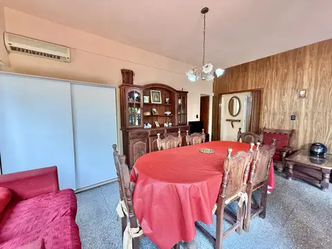 Depto Tipo Casa en Venta 40 años