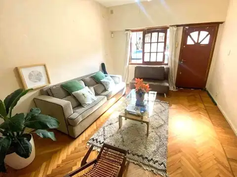 Depto Tipo Casa en Venta en Colegiales, USD 340.000