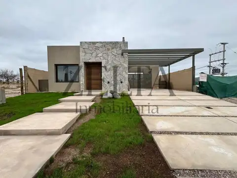 Vendo Casa en Barrio Lar de Terrada, Carrodilla, Lujan de Cuyo