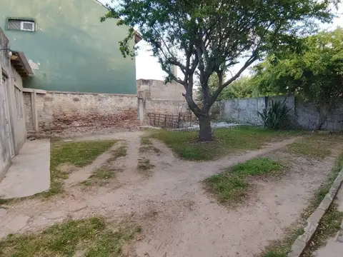VENTA Casa tipo PH 2 amb al frente Villa Primera