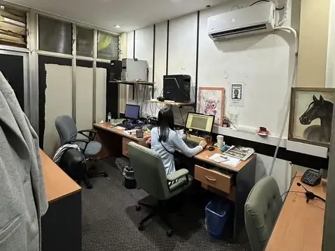 Local en Venta en Olivos, USD 165.000