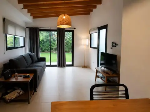 VENTA CASA 2 AMBIENTES LOS ACANTILADOS