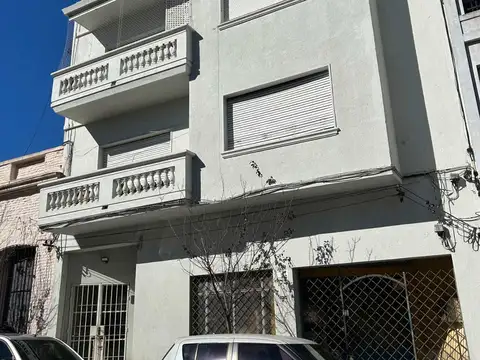 Local en Venta 75 años