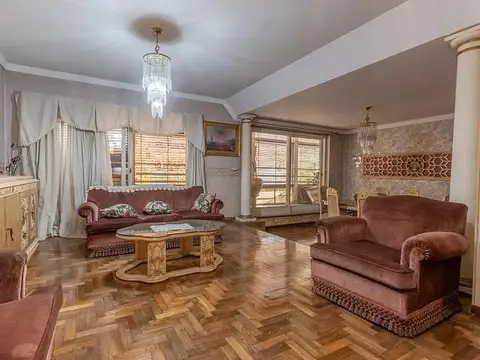Venta Departamento 4 ambientes Piso Amplio Balcón Patio Cochera Flores
