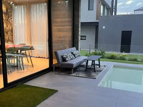 Casa En Barrio Cerrado Terralagos