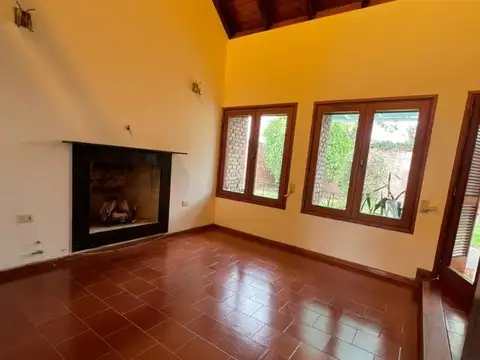 CASA EN VENTA APTA CREDITO CALLE PERU