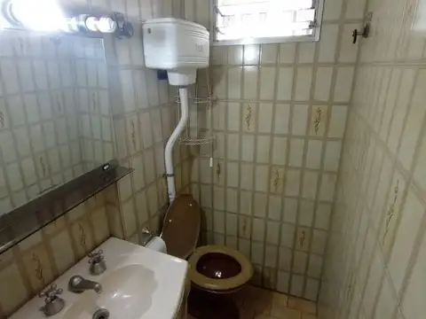 Depto Tipo Casa en Alquiler 50 años