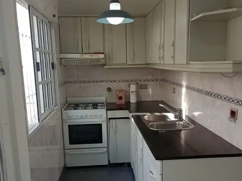 Depto Tipo Casa en Alquiler de 2 dormitorios