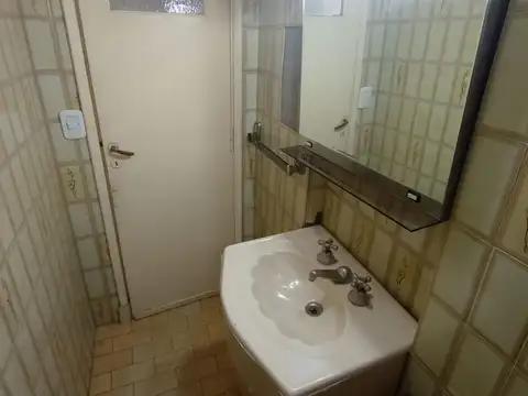 Depto Tipo Casa en Alquiler con 1 cocheras