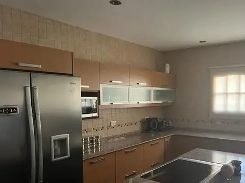 Casa en Venta en Villa Celina, USD 600.000