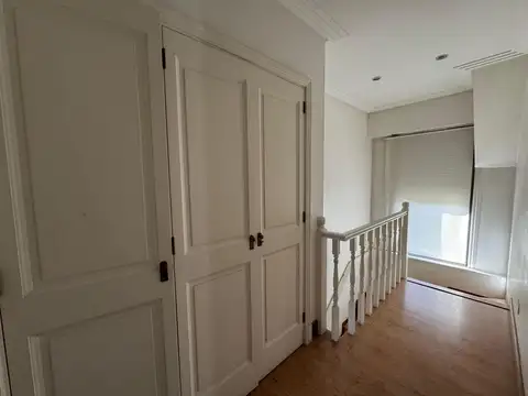 Casa 2 ambientes con 1 baño