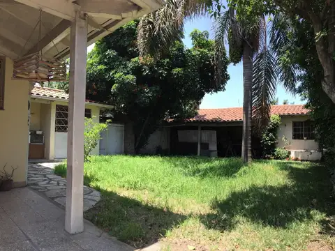 Hermoso chalet en  Barrio Malvinas