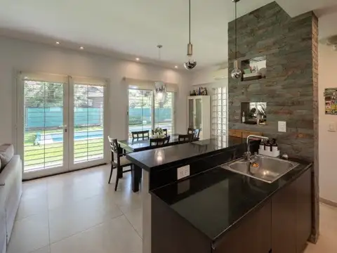 Venta Casa en Roldan barrio ‘’Los Aromos’’