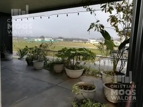 Casa 6 ambientes con 2 baños