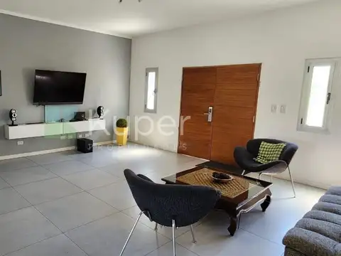 Casa en Venta en La Cañada - Los Arces, USD 220.000