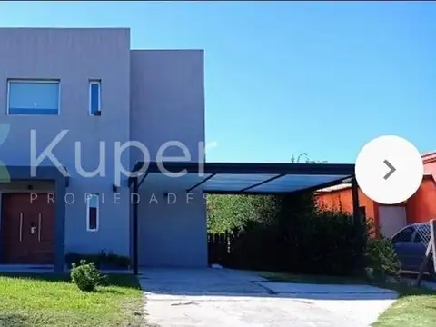 Casa Chalet  en Venta en Los Arces, La Cañada de Pilar, Pilar