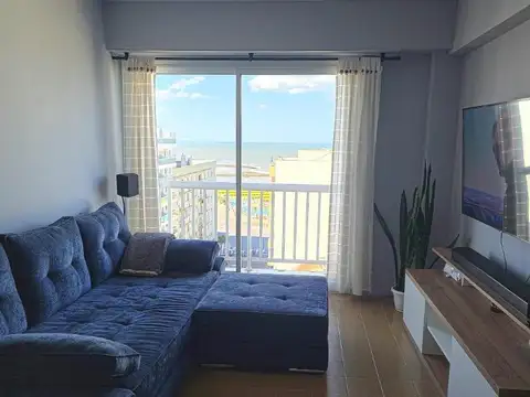 Departamento tres ambientes con vista al mar en la perla