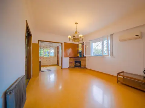 Casa 4 ambientes con 3 baños