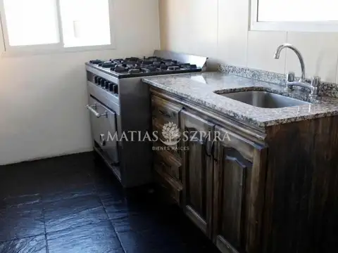 Depto Tipo Casa en Venta de 2 ambientes