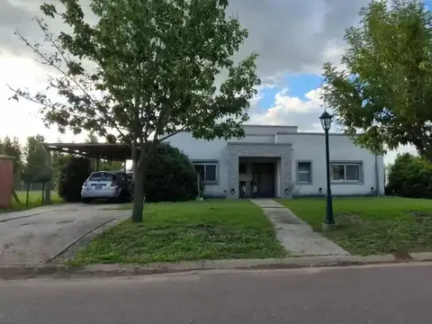 Excelente Casa En Venta En Santa Guadalupe