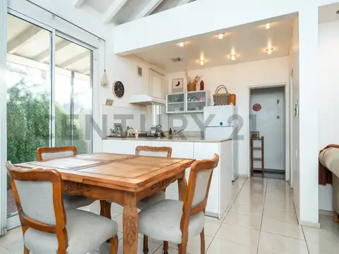 Casa en Venta con 1 cochera